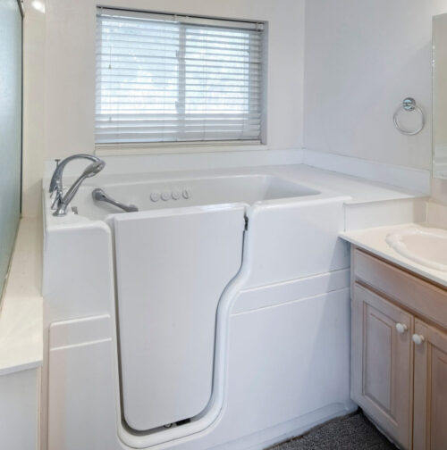 Walk-in bathtub with elderly and handicapped accessibility